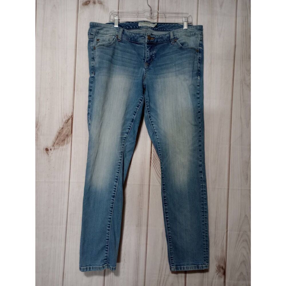 Torrid Womens Size 16 Light Wash Stretch Skinny Jeans Blue‎ Denim RN148862